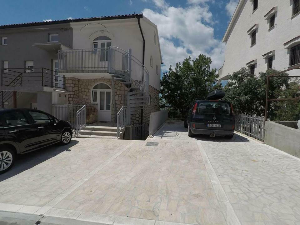 Apartments Tommi Драмал Екстериор снимка