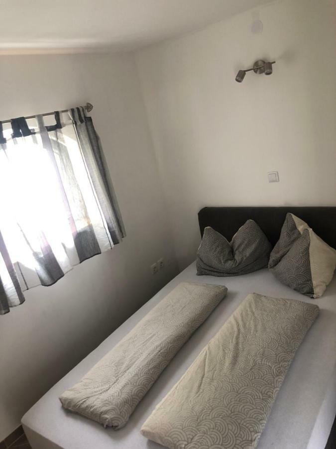 Apartments Tommi Драмал Екстериор снимка